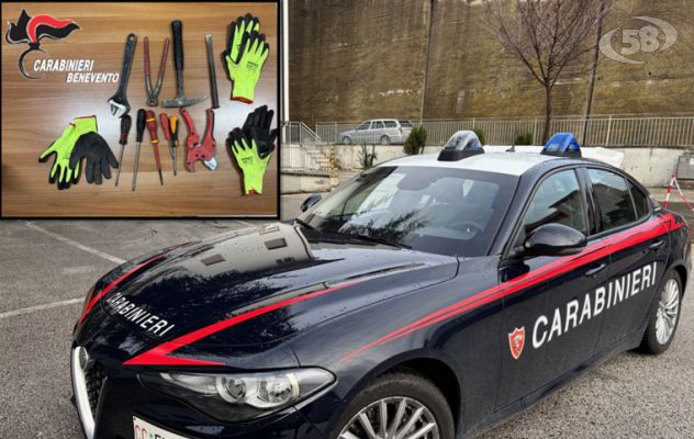 Tentano di rubare in una casa, ladri inseguiti e arrestati dai Carabinieri
