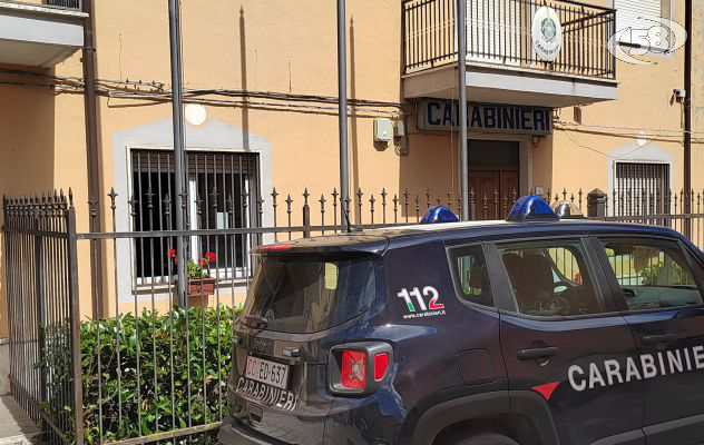 In giro con arnesi da scasso: 19enne denunciato 