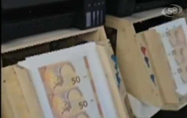 Fabbricavano soldi falsi, scovato bunker con migliaia di banconote da 20, 50 e 100 euro/VIDEO 