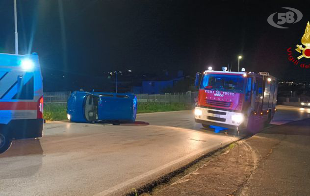 Incidente stradale a Mercogliano: auto ribaltata in via Serroni