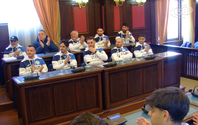 Ariano calcio, festa promozione in Comune