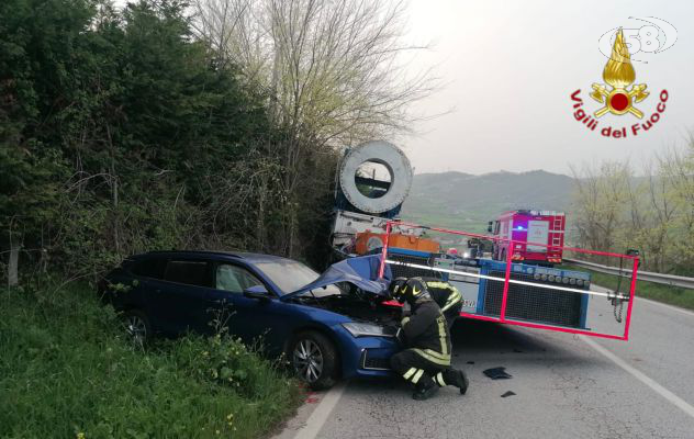 Terribile impatto sulla SS90, due feriti
