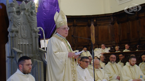 Pasqua, gli auguri del Vescovo Melillo: "La fede va vissuta e testimoniata"