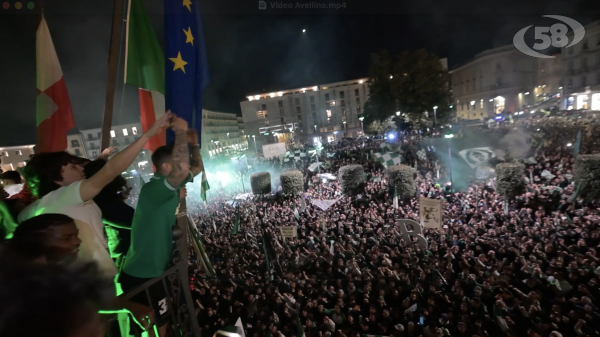 Pazzi per i lupi. Avellino in Serie B. Esplode la festa /VIDEO