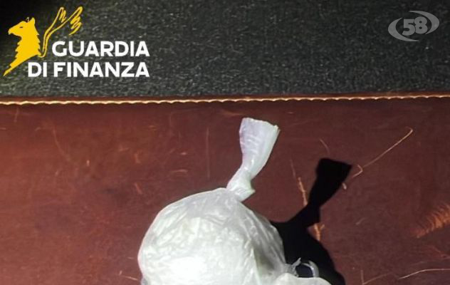 Festività e Ponti, controlli straordinari della Finanza: droga sequestrata