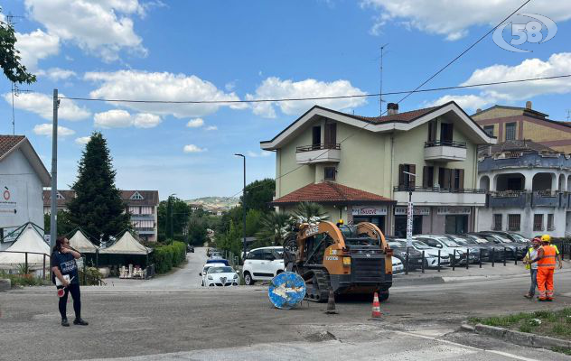 Interventi strade: quasi ultimato l'asfalto nel centro urbano, si lavora ancora alla pulizia delle pertinenze di campagna