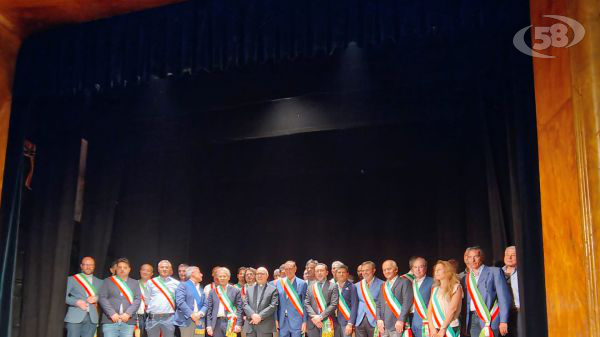 Mastella chiama a raccolta sindaci e Chiesa: firmata la mozione per la pace. "Due popoli, due Stati"/VIDEO