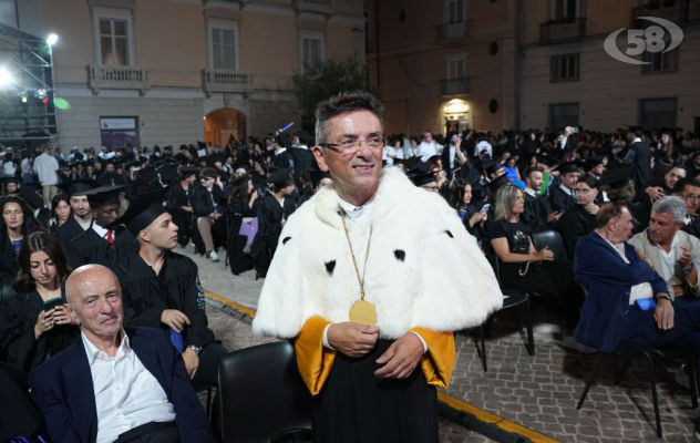 Graduation day, l'Unisannio festeggia i suoi 600 laureati. Canfora: "Costruite pace"