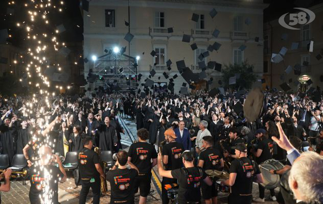 Graduation day, l'Unisannio festeggia i suoi 600 laureati. Canfora: "Costruite pace"