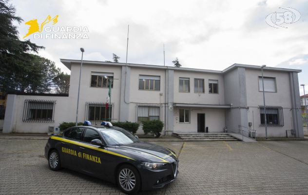 Scoperti 17 lavoratori in nero e 14 irregolari, sanzioni per 90mila euro