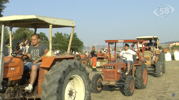 A Camporeale grande successo per il raduno dei trattori d'epoca