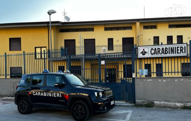 Inganna il cassiere e gli sottrae 400 euro. Individuato e denunciato