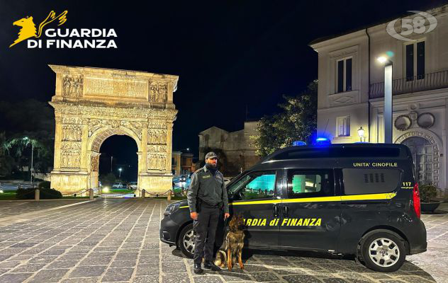 Controlli sul territorio, la Finanza sequestra cocaina, hashish e marijuana
