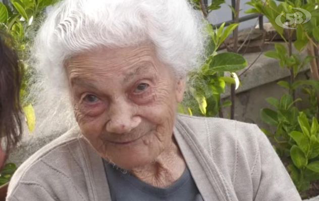 San Mango sul Calore festeggia i 102 anni di nonna Iolanda