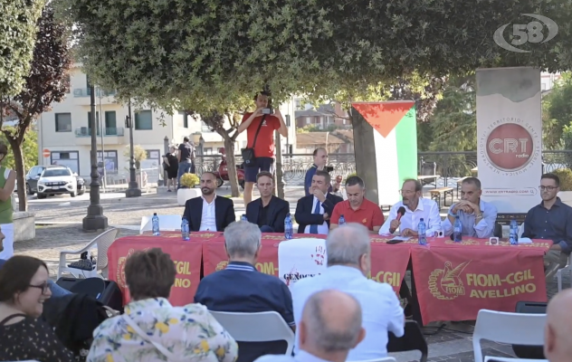 De Luca jr alla festa Fiom: "Basta divisioni, ora le cose da fare"