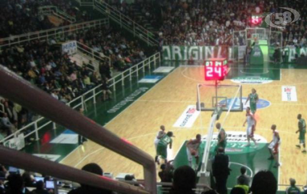 Basket, la Sidigas perde in Champions League: contro l'Aris Salonicco finisce 59-56