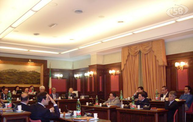 Ariano, il capogruppo dei "Popolari" con Zecchino: dimostrerà sua estranità