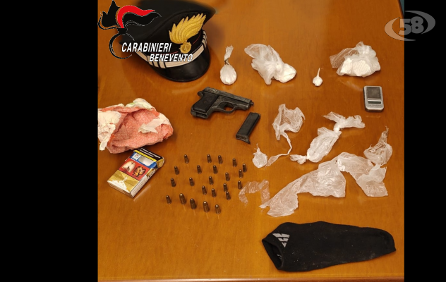 Cocaina e pistola clandestina, i Carabinieri arrestano due coniugi: un 80enne e una 57enne