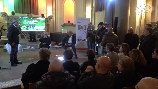 De Luca: "Candidando Cirielli il centrodestra ci ha fatto un regalo"