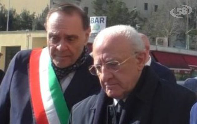  "Sconcertato, De Luca dice in giro: 'votate tutti, meno che Mastella il beneventano”