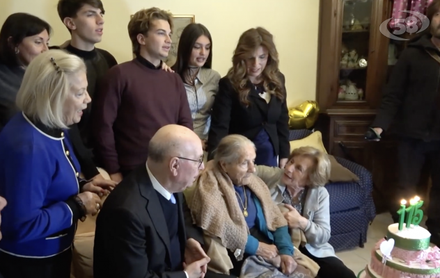 Sturno in festa per i 115 anni di nonna Laurina /VIDEO