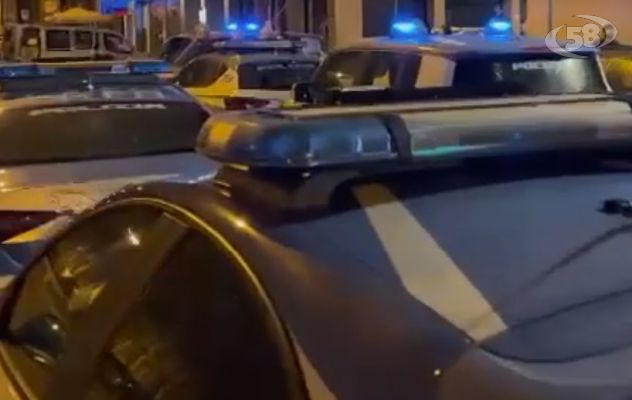 Sequestrano un minore, lo caricano in auto, lo legano e chiedono il riscatto al padre: arrestati da Polizia e Finanza di Napoli