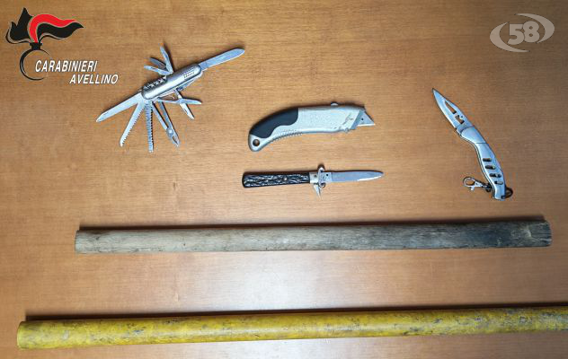 65enne denunciato dai Carabinieri per porto abusivo di armi