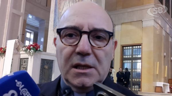 "Ora è giunto il momento di dirci arrivederci", il saluto dell'arcivescovo Accrocca nella Cattedrale