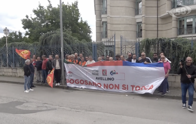 Ex Arcelor, presidio dei lavoratori al vertice in Prefettura