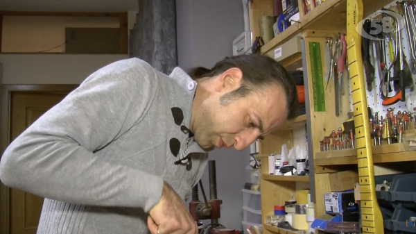 A Montecalvo la liuteria artigianale di Gino Lo Conte: tradizione e sperimentazione