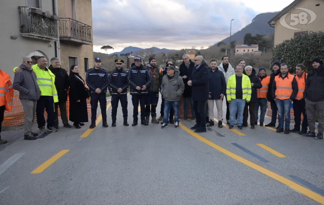 Contrada, dopo la frana riapre la provinciale