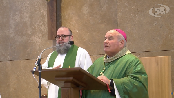 Pila ai Piani, nuovo campanile per la chiesa parrocchiale: inaugurazione con il Vescovo