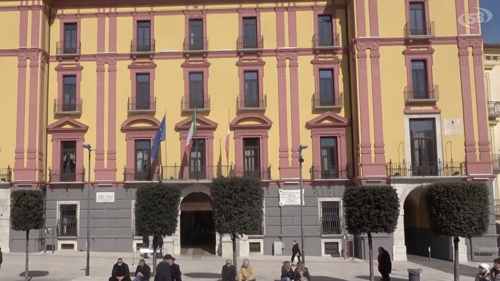 Provinciali, cinque liste in campo: Centrodestra unito. Pd, gelo con Buonopane 