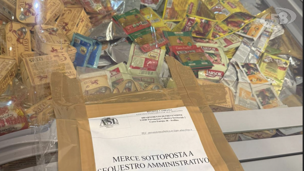 Alimenti scaduti e privi di tracciabilità. Chiuso esercizio commerciale