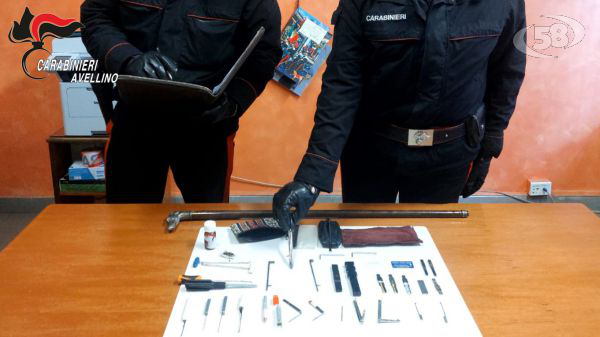 Contrasto ai furti: i Carabinieri intercettano e bloccano auto sospetta