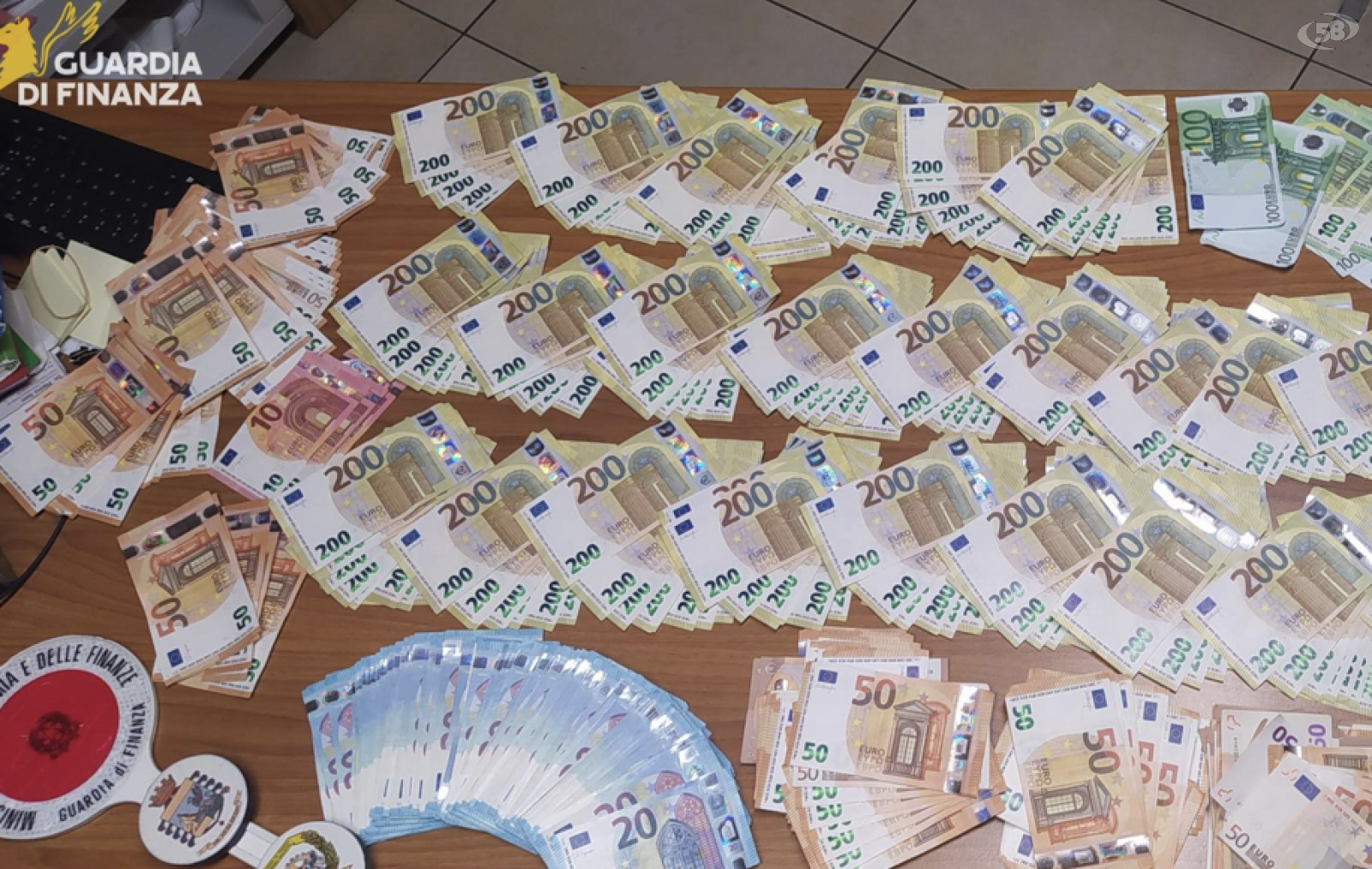 Maxi frode e riciclaggio internazionale: 13 misure cautelari