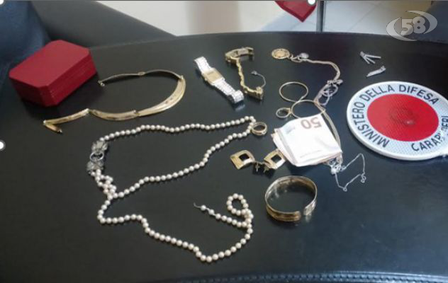 Truffa del finto parente fallisce, 19enne arrestato con il bottino negli slip