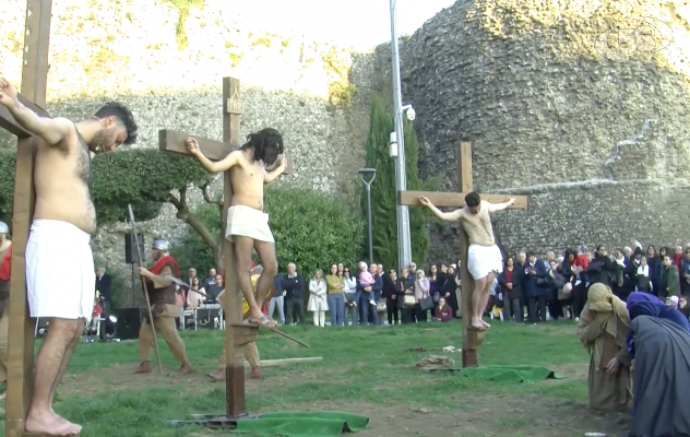 Ariano, l'emozione della Passione di Cristo
