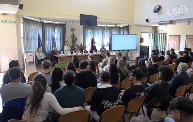 A Grotta studenti progettano montature per "Essequadro"