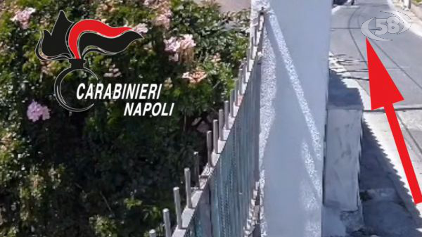 "Tuo nipote è nei guai", l'anziana consegna 7mila euro. Due giovani arrestati dai Carabinieri di Ischia/IL VIDEO