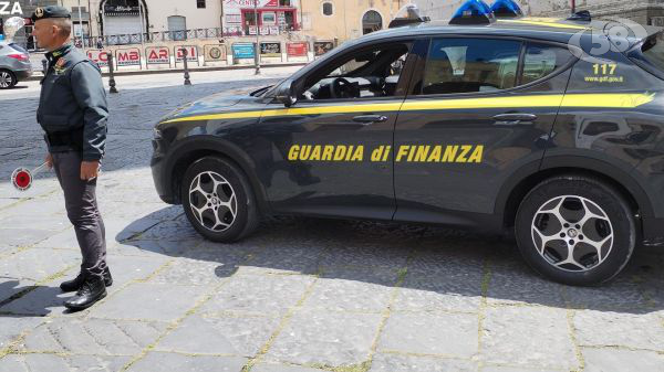 Controlli della Finanza di Benevento, trovati lavoratori ‘in nero’: attività sospese e maxi sanzioni