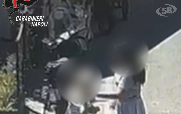 Travestito da donna truffa un’anziana di 86 anni, un commerciante si insospettisce. Carabinieri e Vigili arrestano i due e restituiscono il ricco bottino