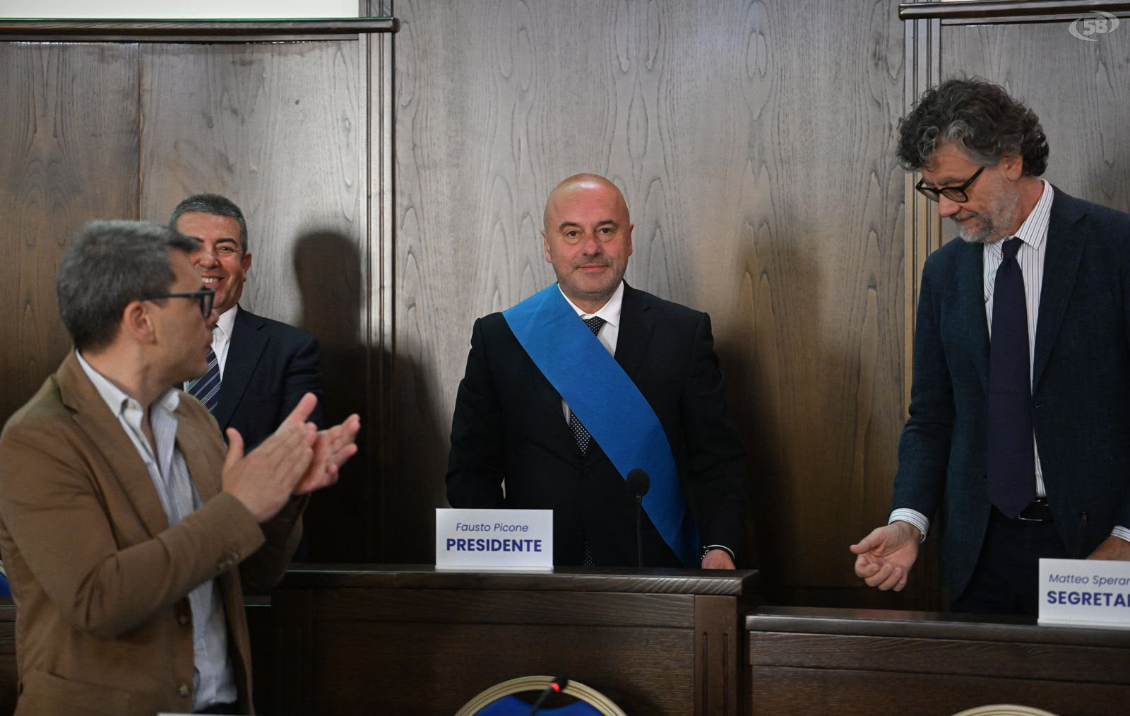 Giuramento e primo consiglio per il neo presidente Fausto Picone
