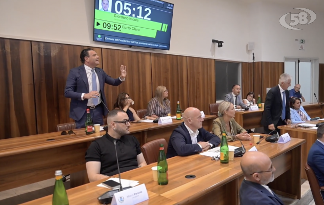 Avellino, primo consiglio con bagarre: scontro Festa-Giordano