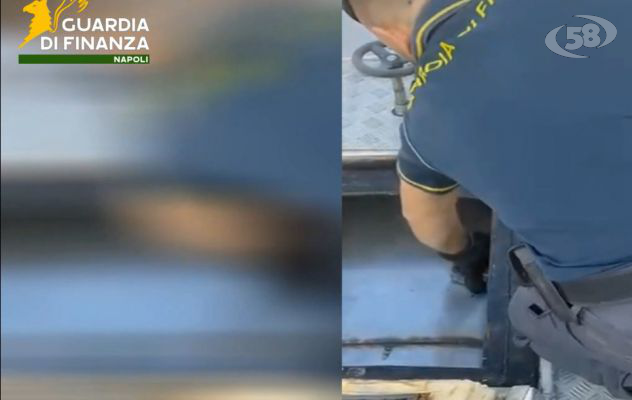 Trasportava un maxi carico di cocaina, oltre 100 chili. Arrestato dalla Finanza di Napoli/VIDEO