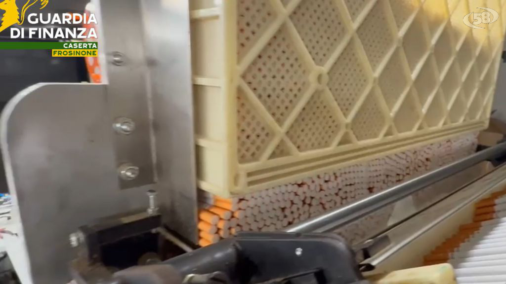 Scoperta fabbrica clandestina, sequestrate 18 tonnellate di sigarette. Blitz della Finanza/VIDEO