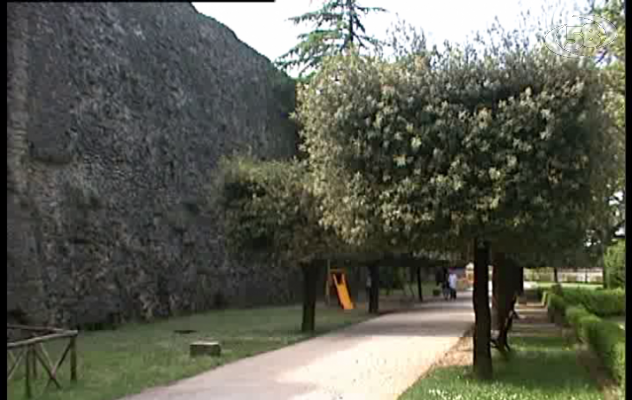 Ariano, sole sul Tricolle e nuovo look per la villa comunale/Video