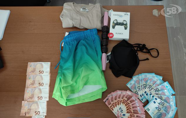 In giro con soldi falsi, beccato dalla Polizia: 23enne nei guai