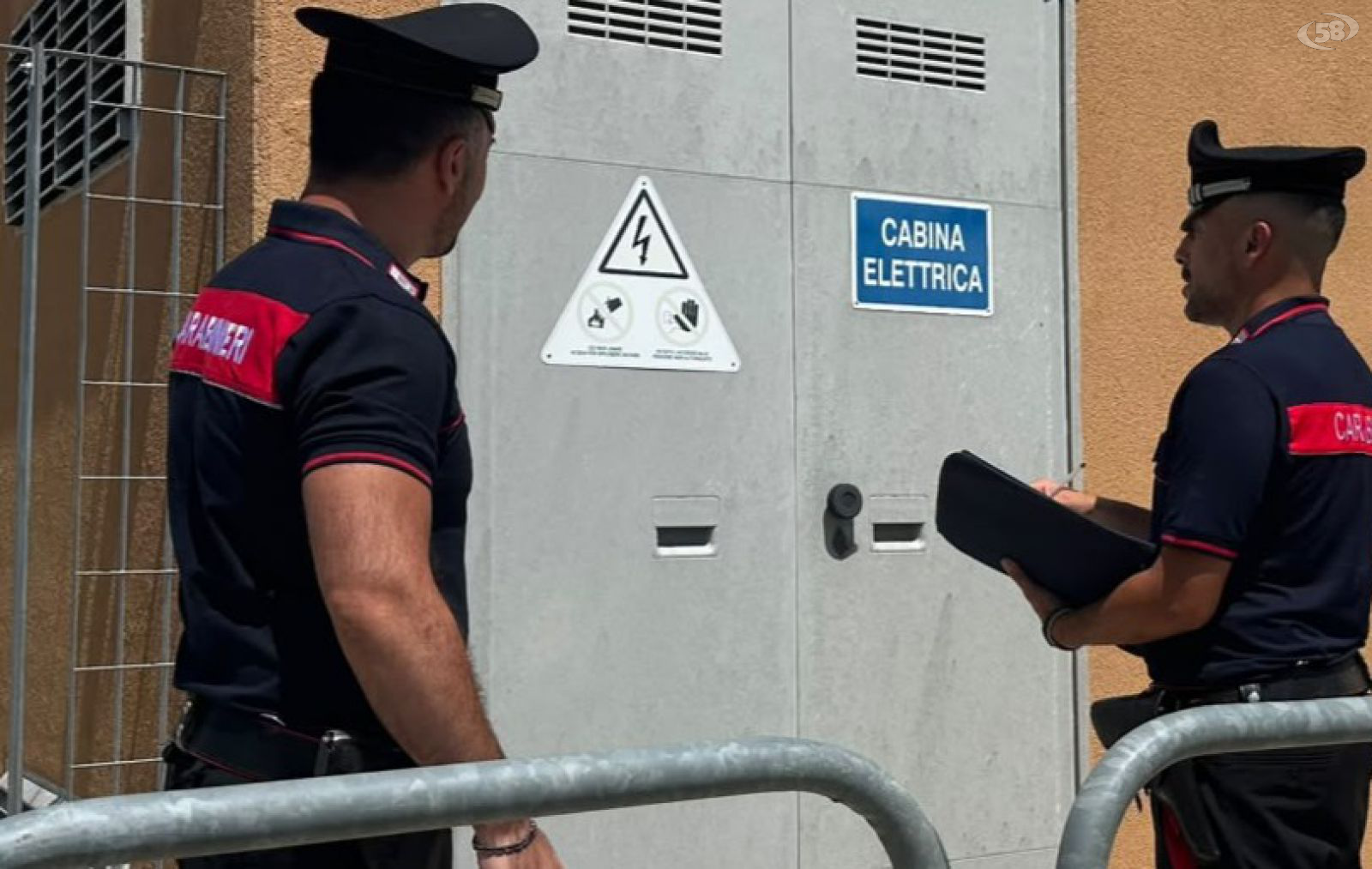 Ruba circa 130mila di energia elettrica, scatta la denuncia 