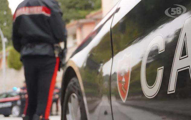 Ubriaco alla guida e patente contraffatta: due giovani denunciati 